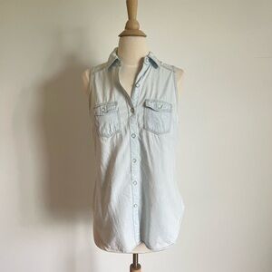 a.n.a Light Blue chambray Sleeveless Button-Down Shirt- size Small
